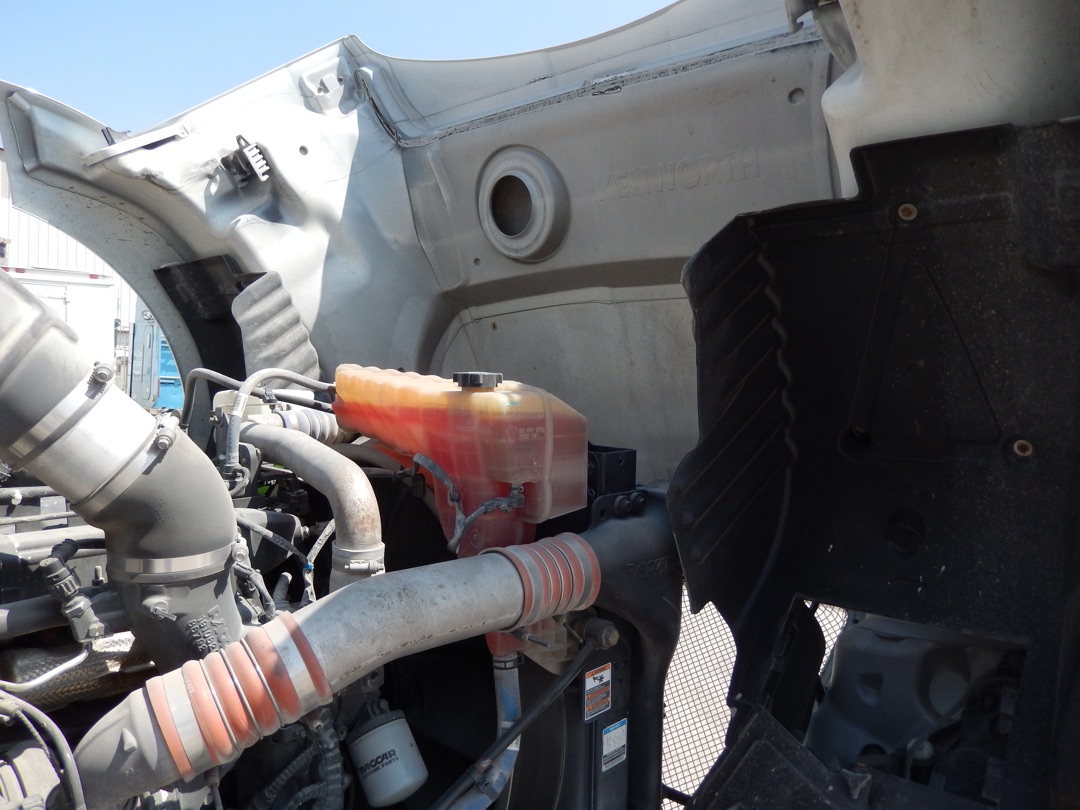 2017 KENWORTH T680 - Image 40